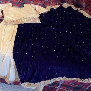 Beautiful brand new stitched velvet saari, never worn